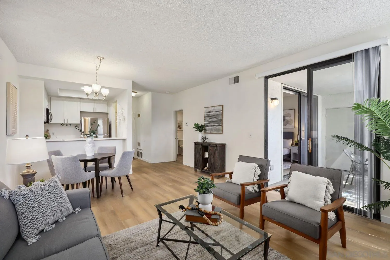 Photo #4: 240007254 Listing 