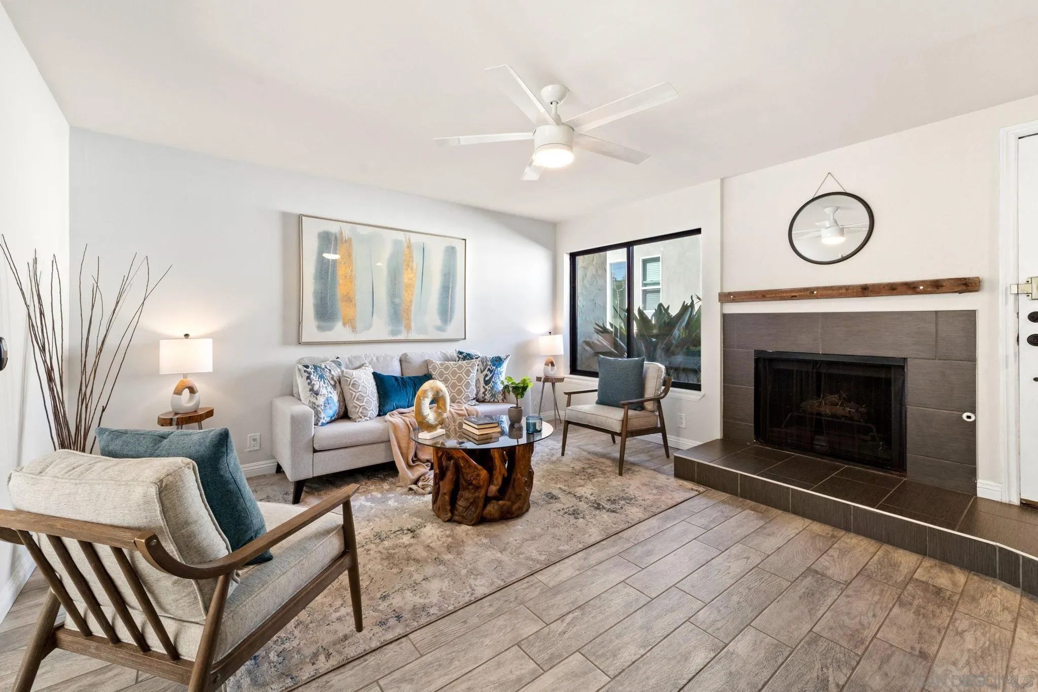 More Details about MLS # 240007265 : 879 AGATE ST UNIT 4