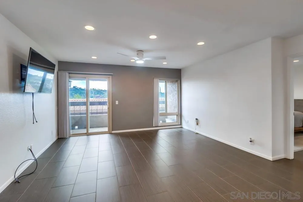 Photo #5: 240007289 Listing 
