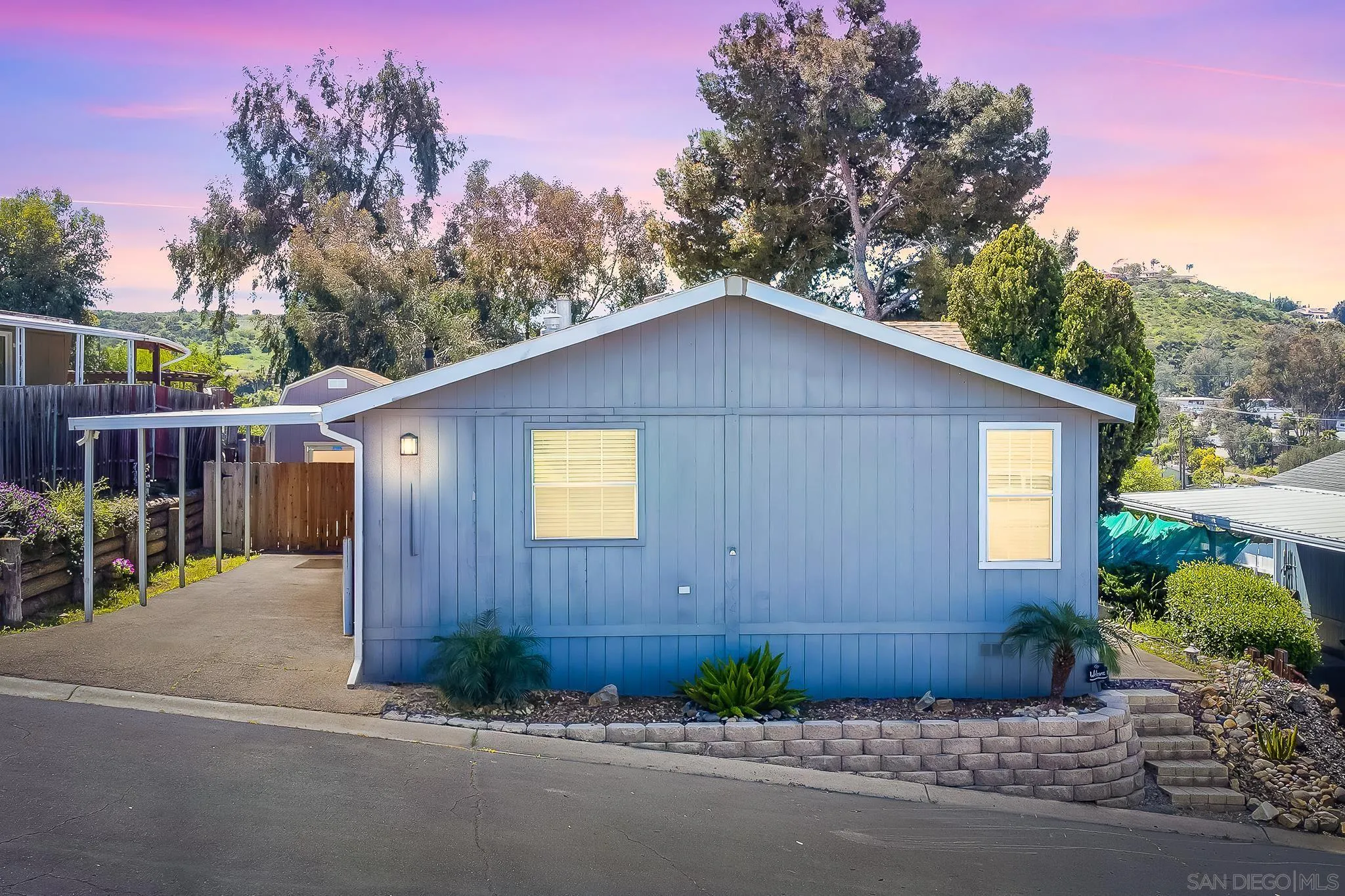 $750,000+