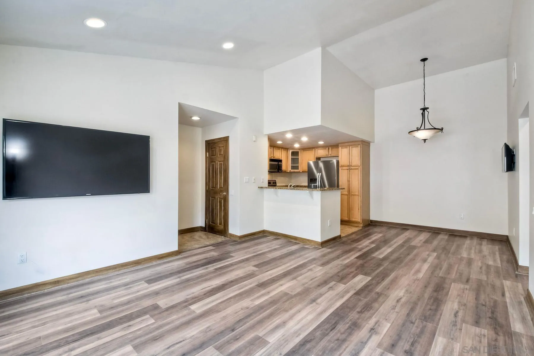 Photo #4: 240007333 Listing 