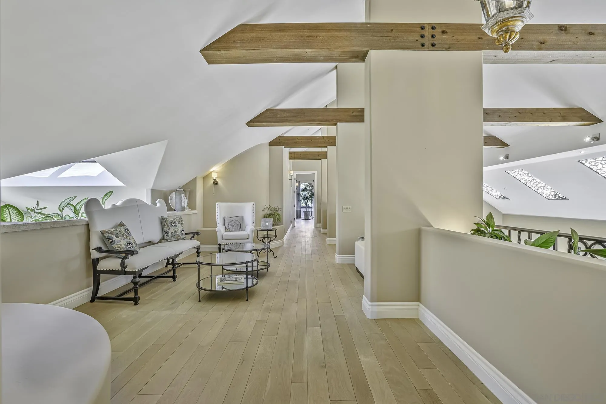 https://cdn.realtyfeed.com/cdn/127/240007496/5c618559f9b883b81e812451b18ea90e.webp