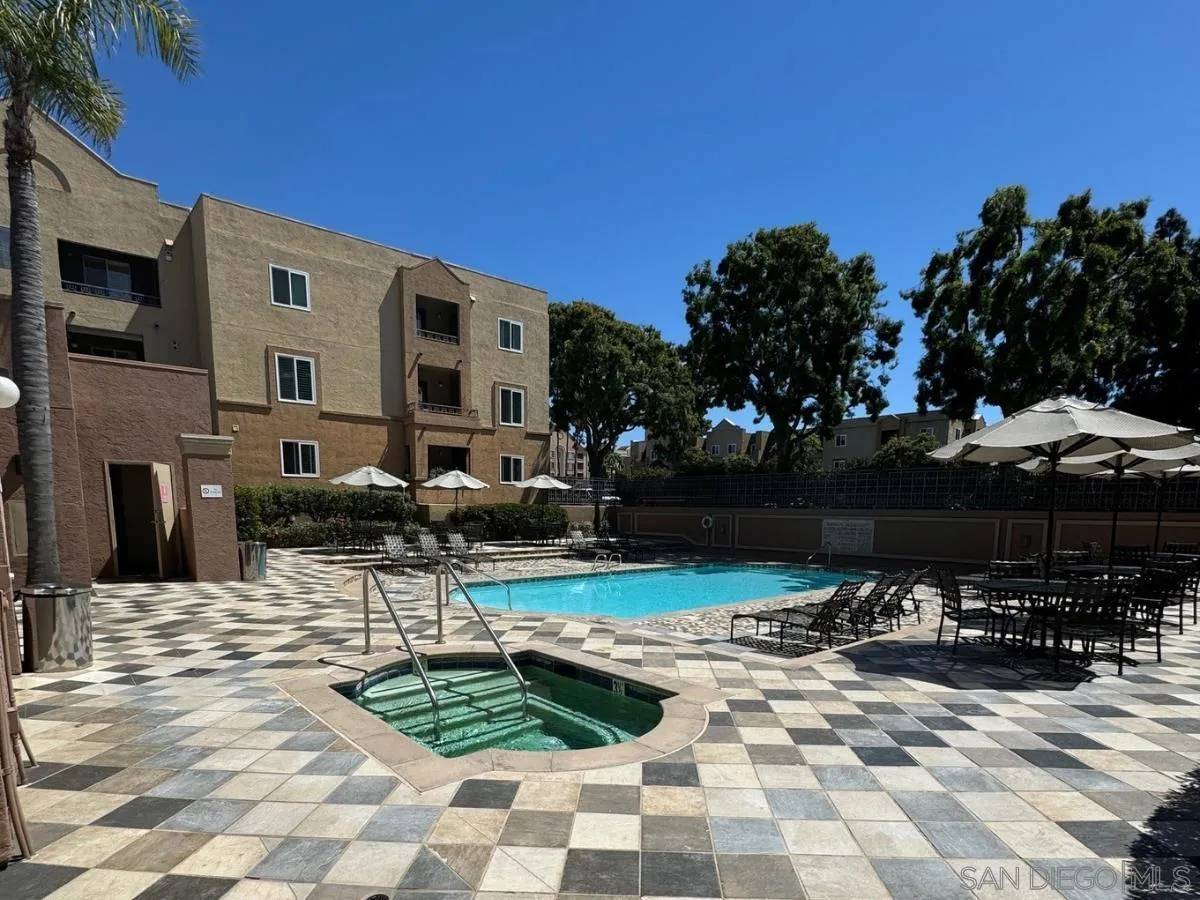 Photo #3: 240007541 Listing 