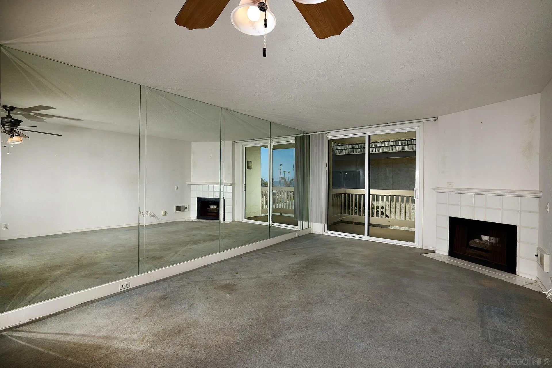 Photo #4: 240007586 Listing 