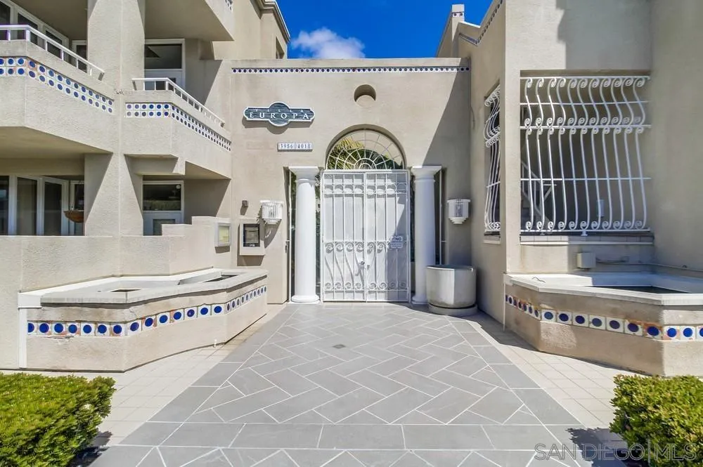 Photo #2: 240007595 Listing 