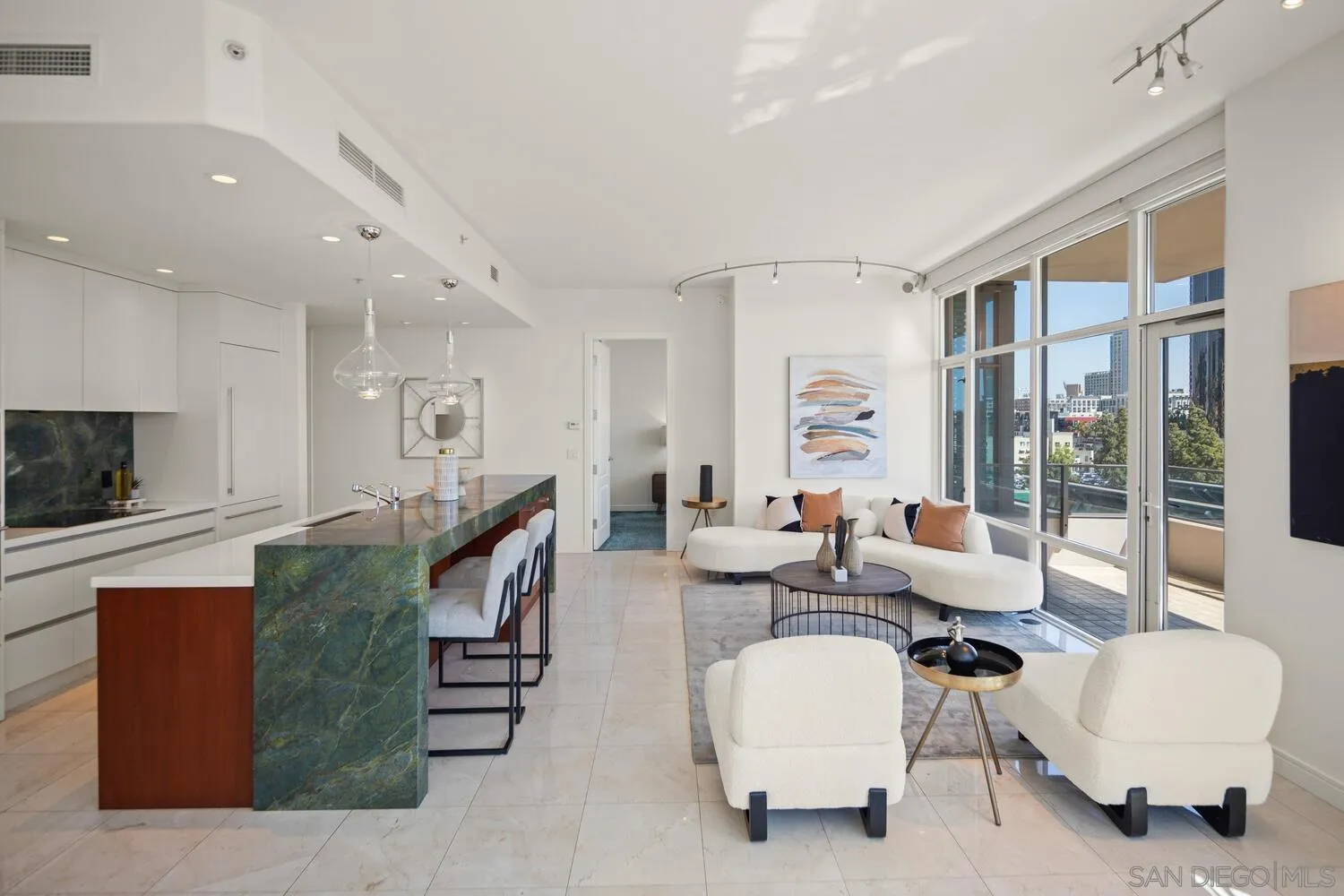 Photo #5: 240007614 Listing 