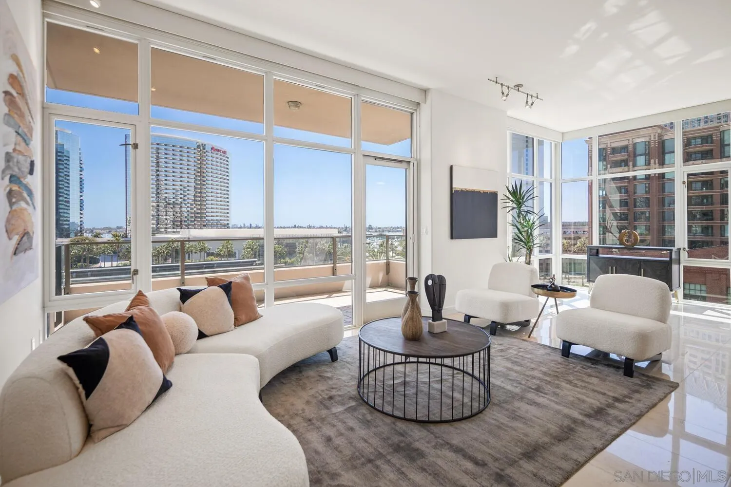 Photo #3: 240007614 Listing 