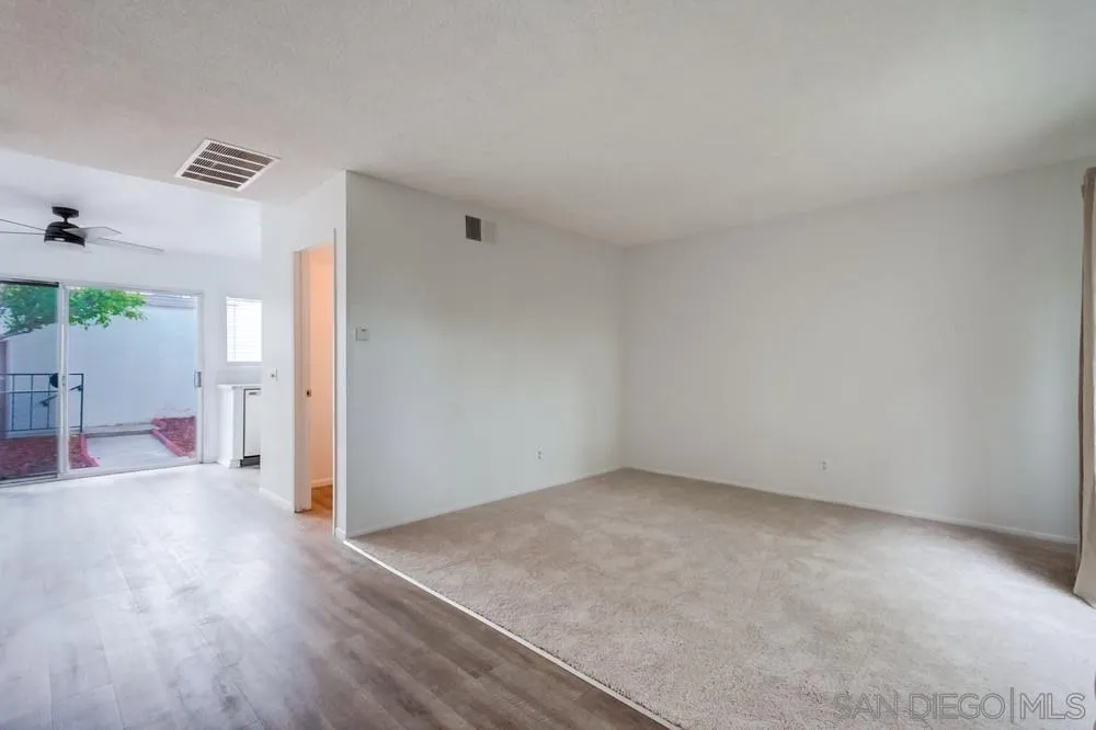 Photo #4: 240007770 Listing 