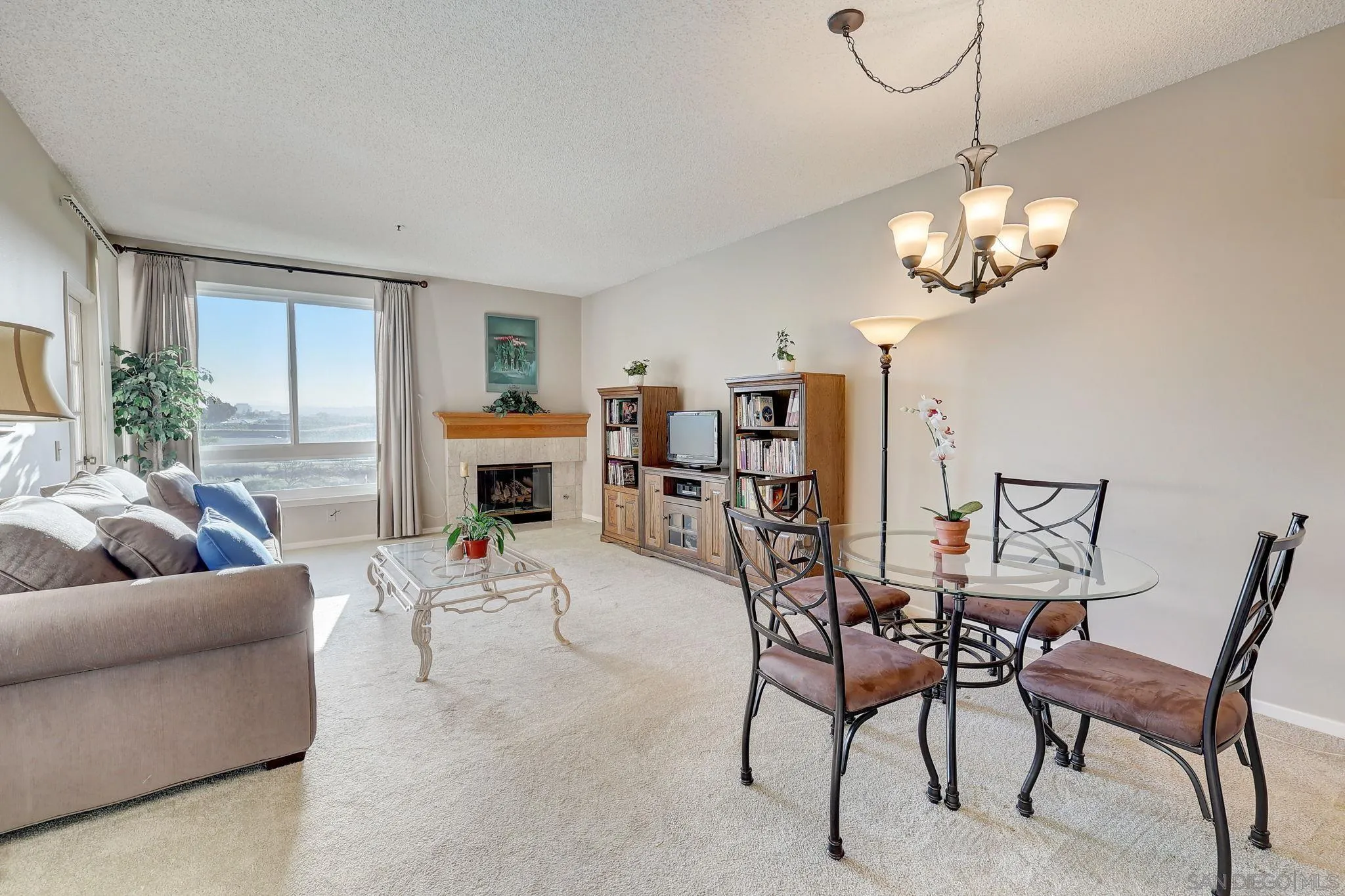 Photo #2: 240007774 Listing 