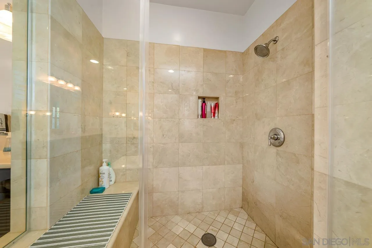 https://cdn.realtyfeed.com/cdn/127/240007868/3c05d3829a1c0a102f6fc12e261080f1.webp