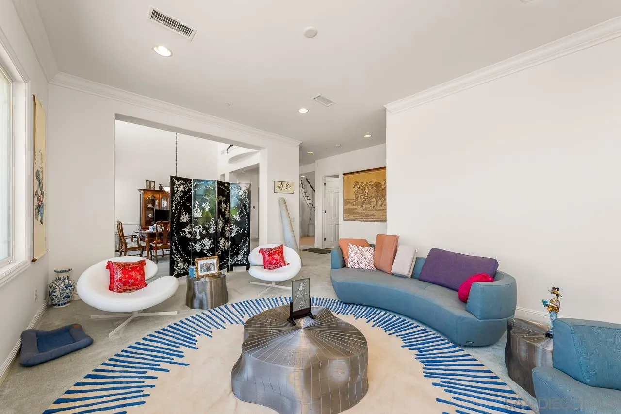 https://cdn.realtyfeed.com/cdn/127/240007868/432b49b356aa101e61e861b1c3a33c60.webp
