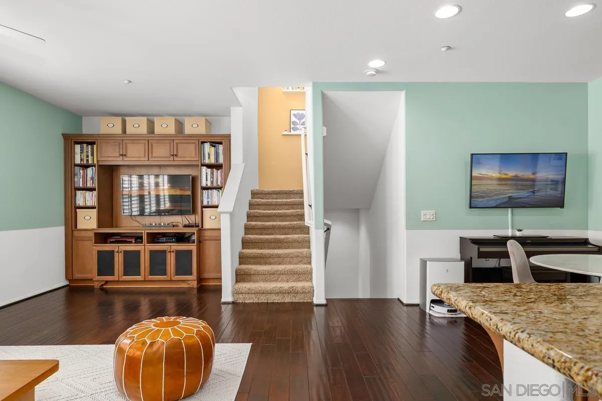 Photo #4: 240007885 Listing 