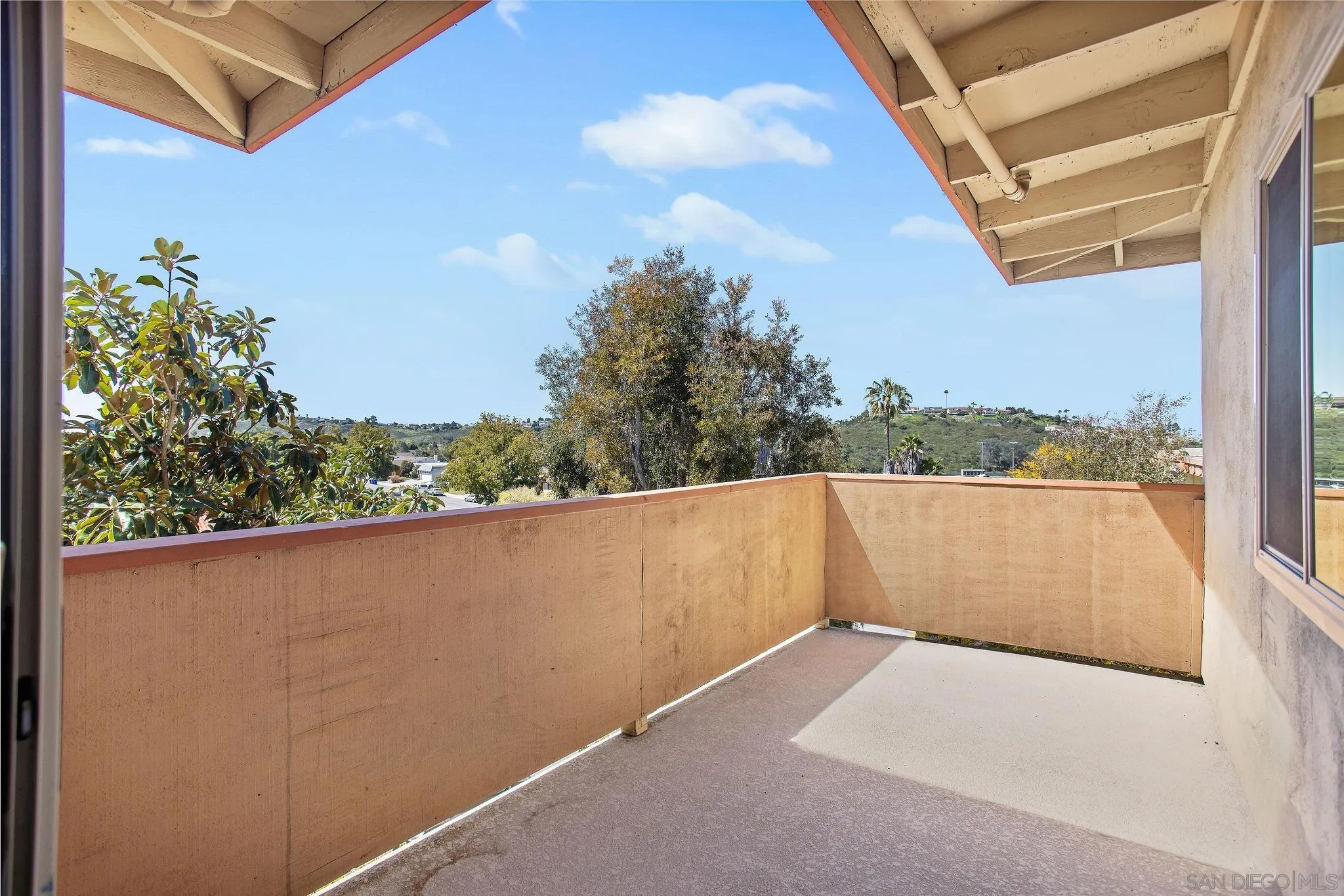 Photo #6: 240007922 Listing 