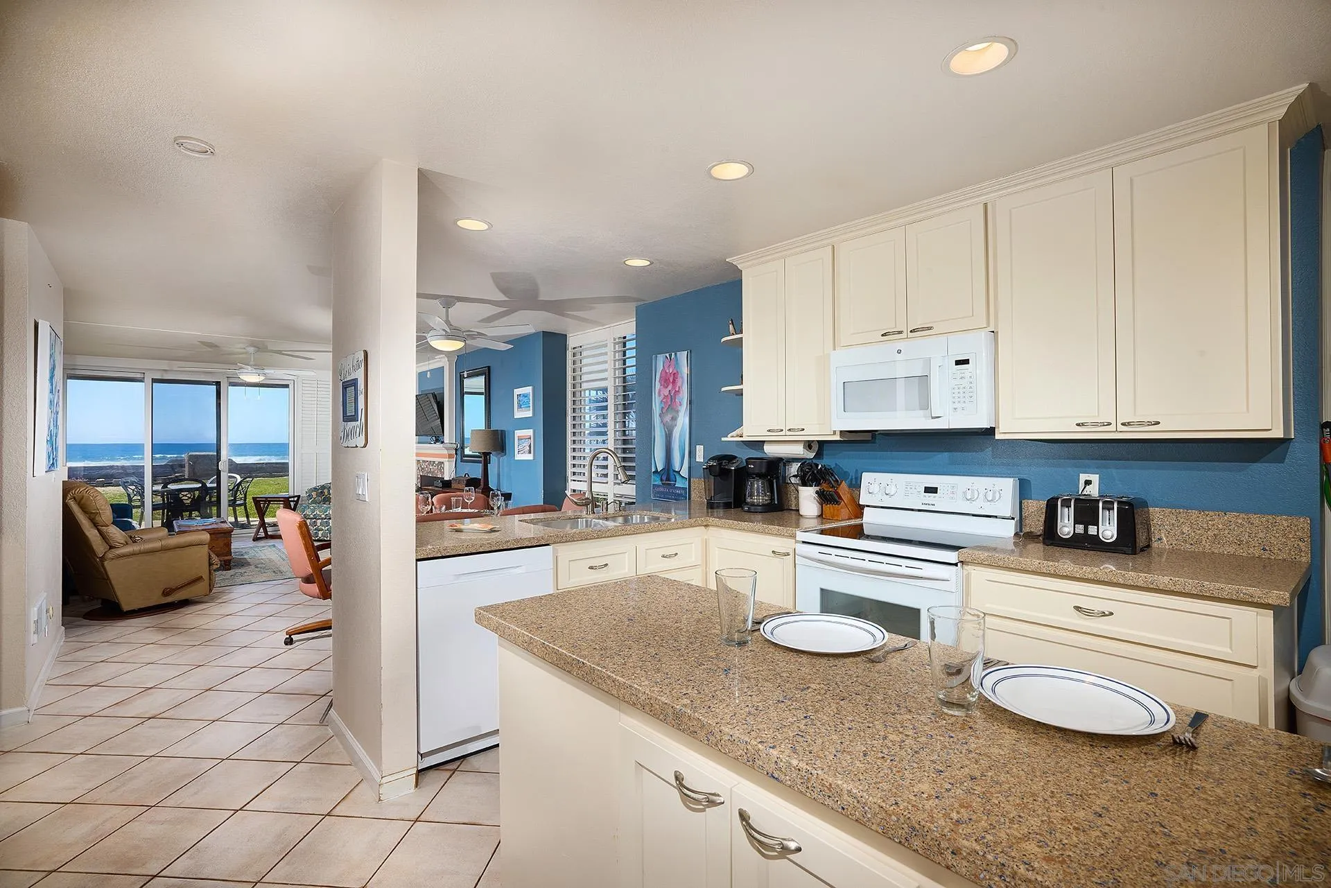 Photo #6: 240007949 Listing 