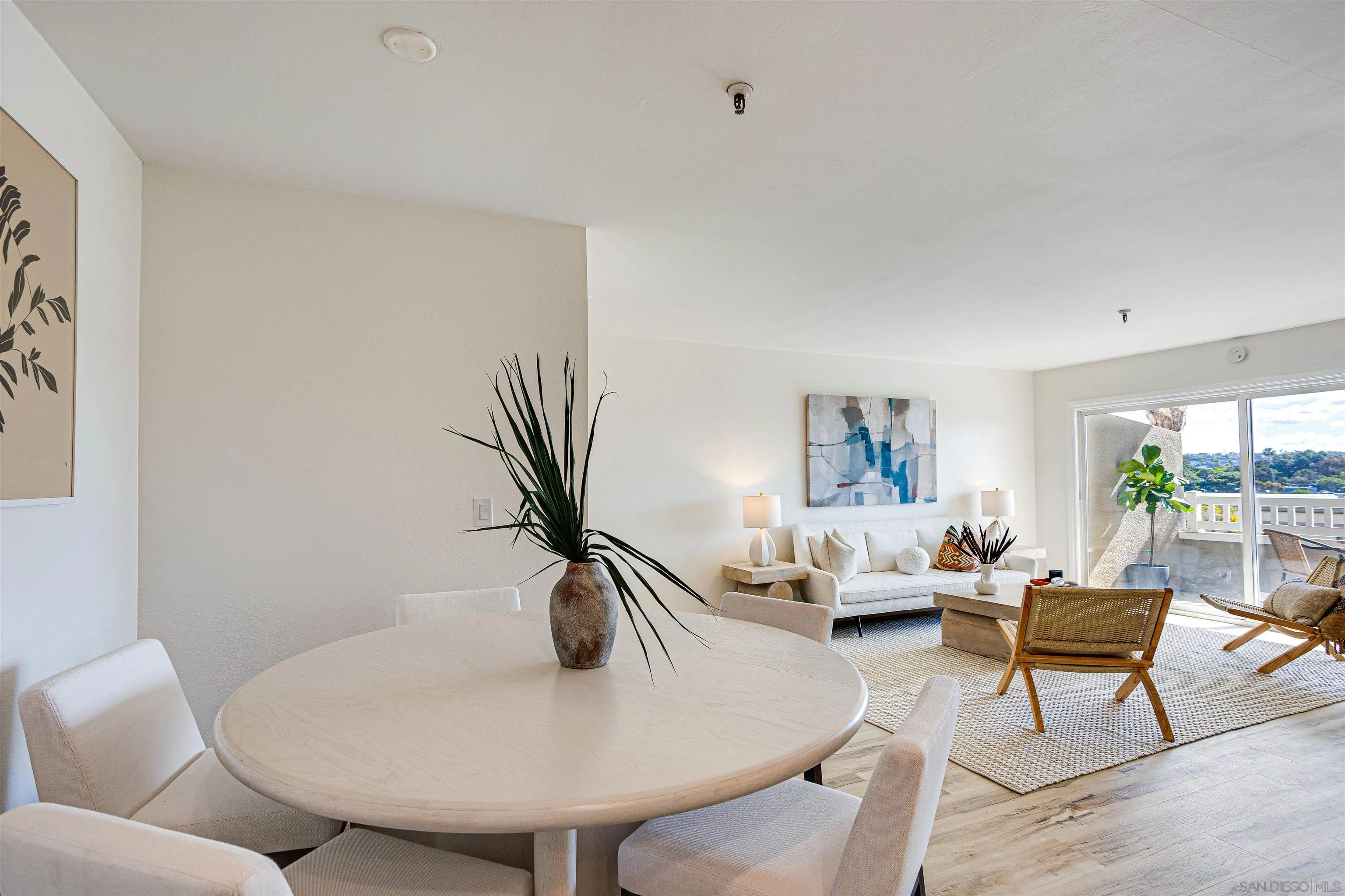 Photo #6: 240007950 Listing 
