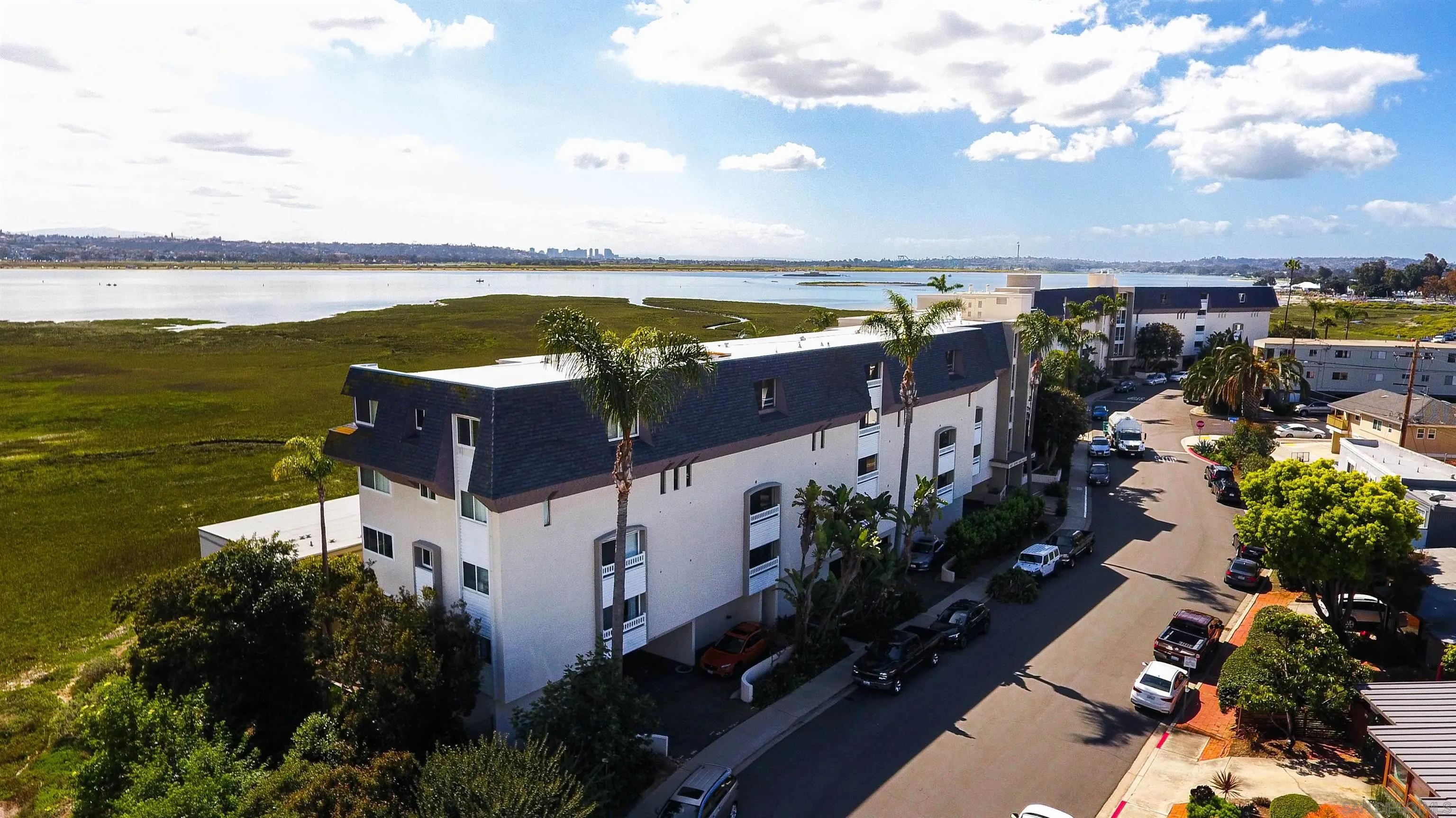 Photo #2: 240007950 Listing 