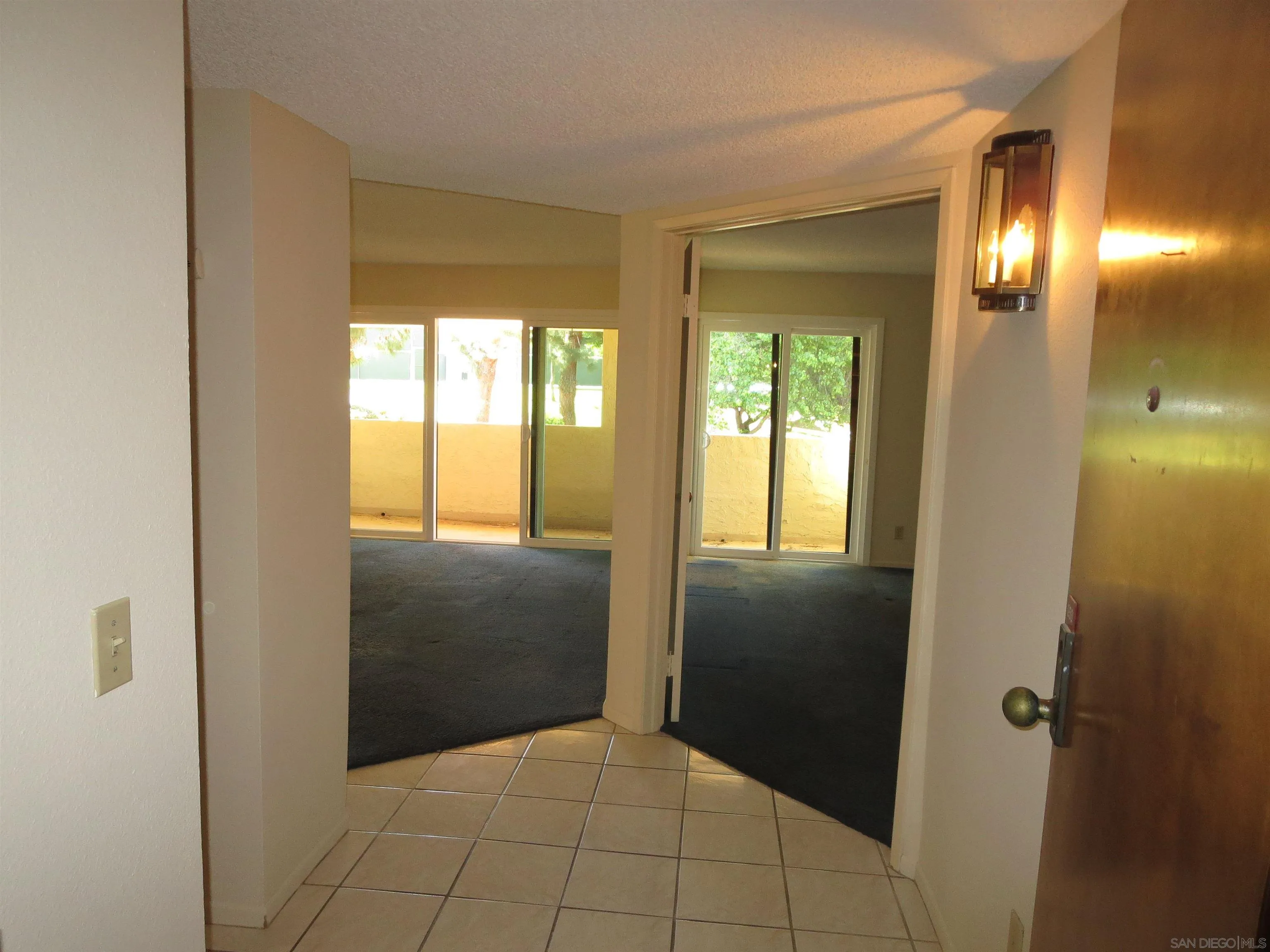 Photo #6: 240007958 Listing 