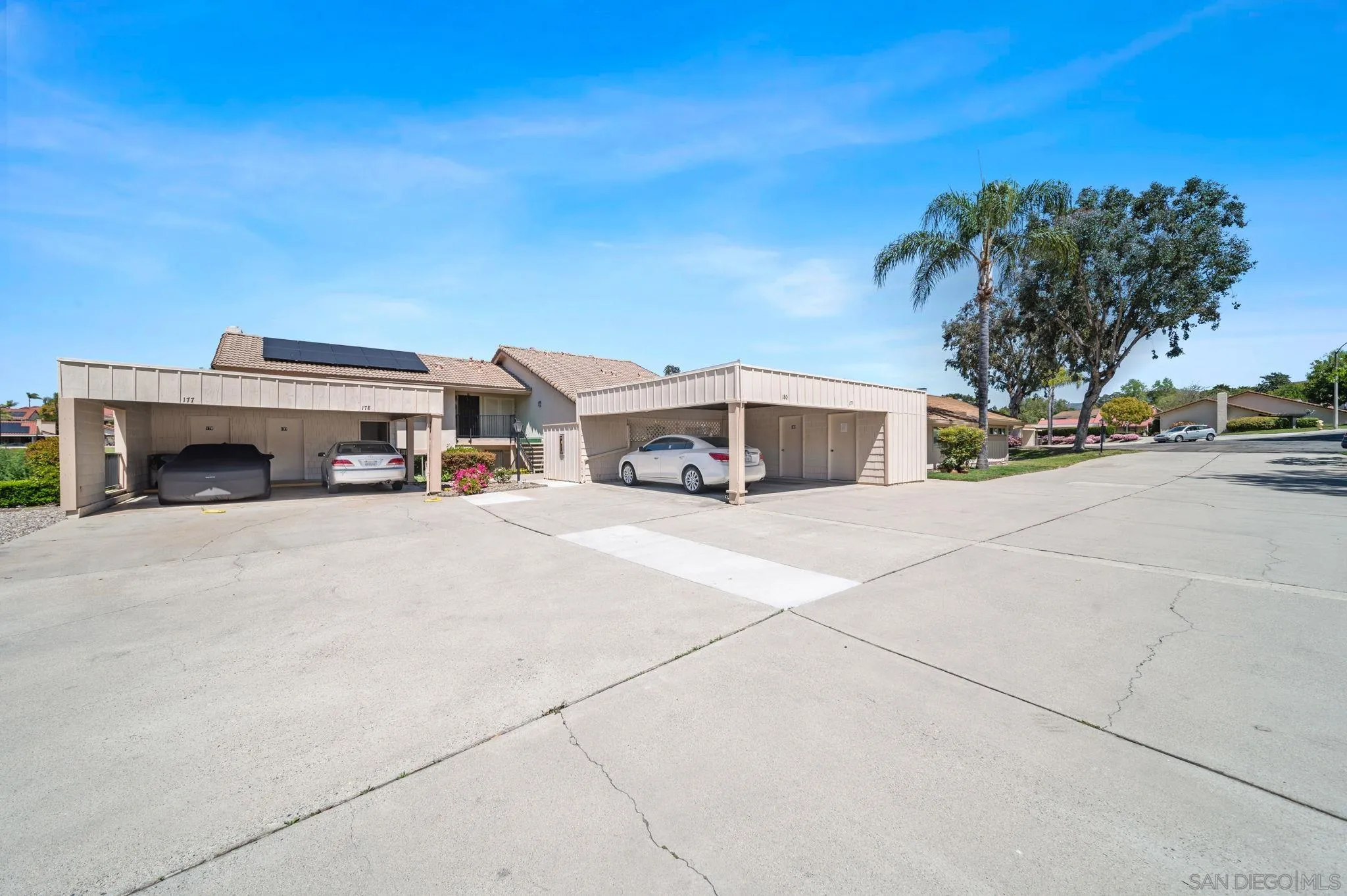 Photo #5: 240007989 Listing 