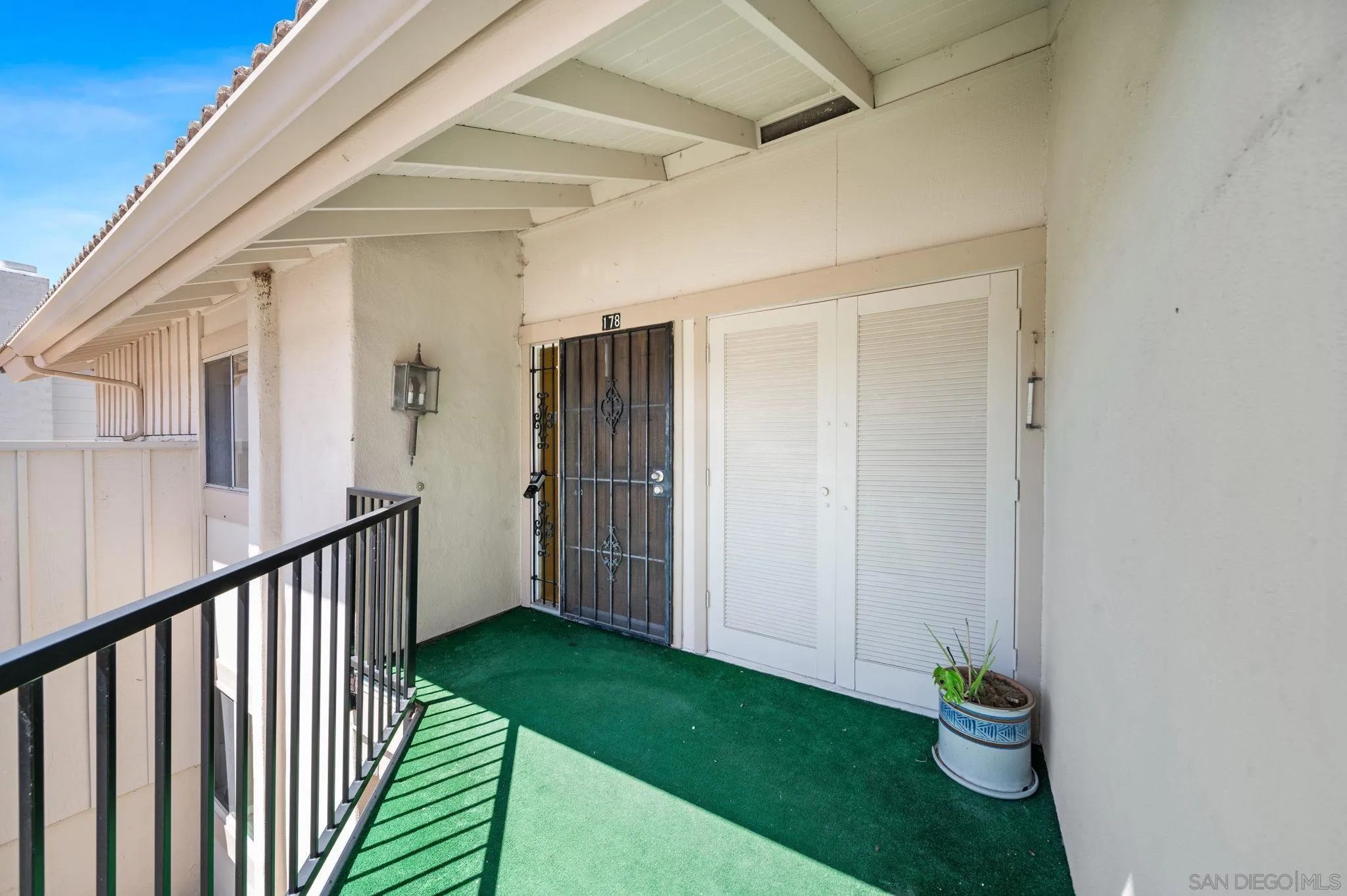 Photo #4: 240007989 Listing 
