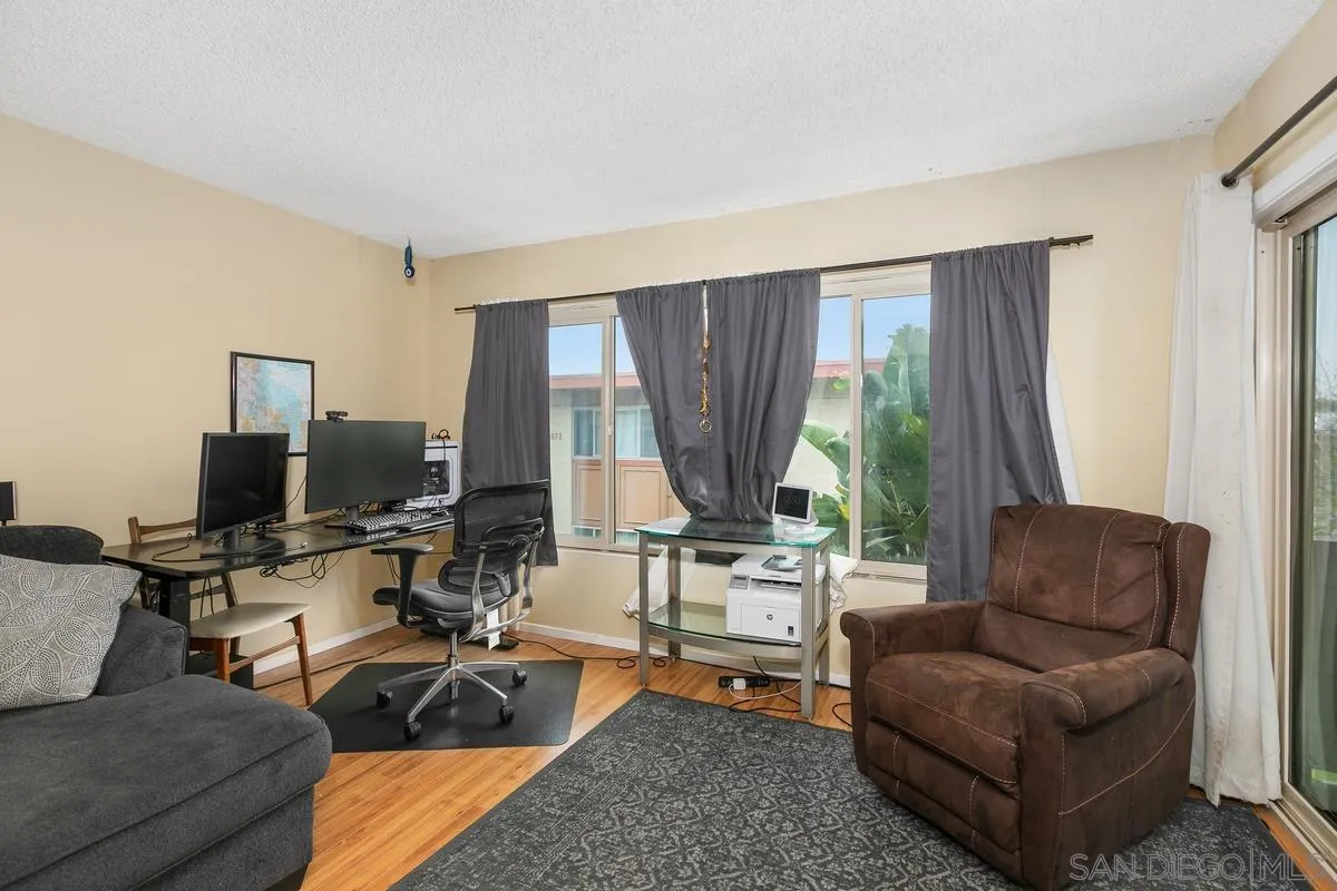 Photo #3: 240008000 Listing 