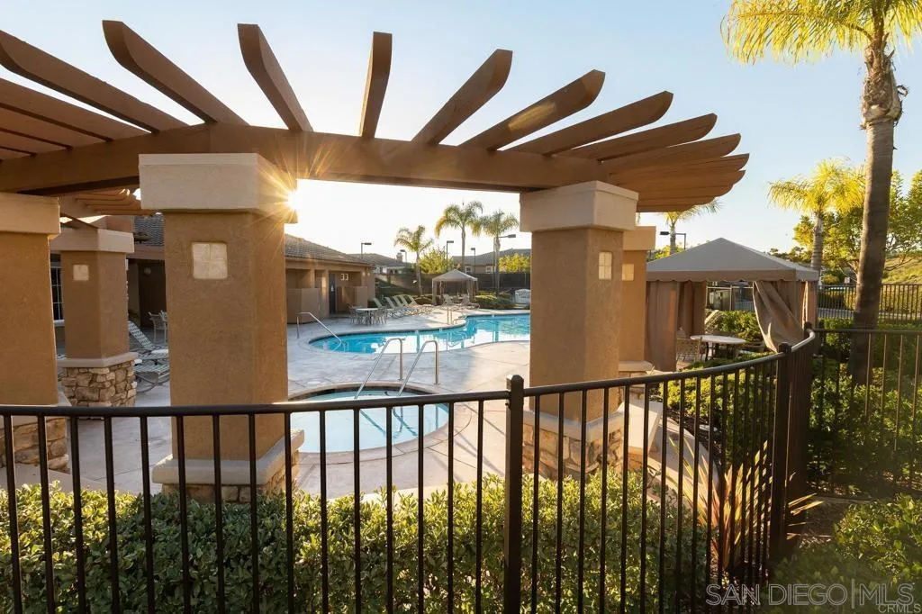 https://cdn.realtyfeed.com/cdn/127/240008018/2bf76bf2e629cc194cd9a5f856a86d2d.webp