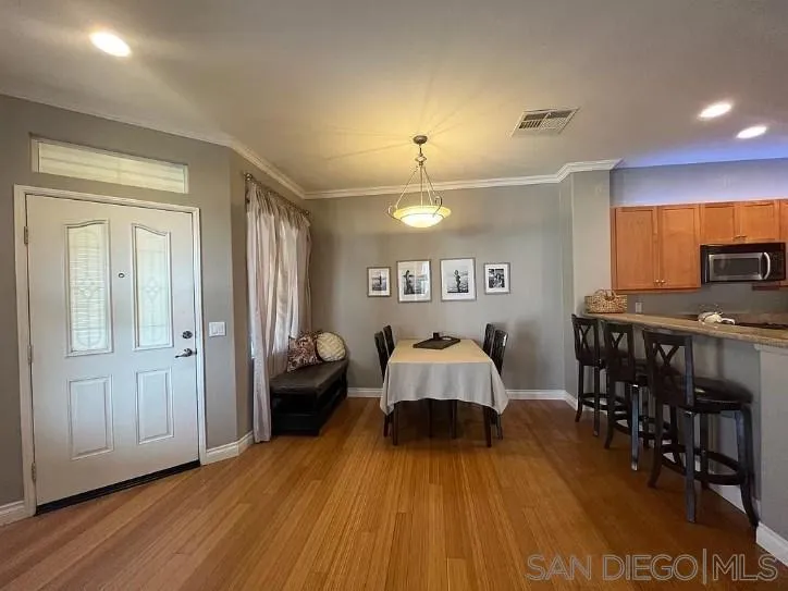 https://cdn.realtyfeed.com/cdn/127/240008018/33fc45651f88a182b2883f72cbe95ab6.webp
