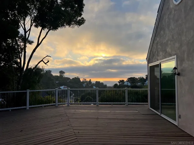 1935  Nautilus St  , La Jolla, CA 92037