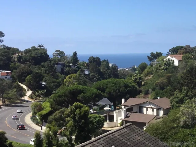 1935  Nautilus St  , La Jolla, CA 92037