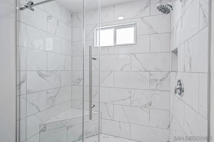 1935  Nautilus St  , La Jolla, CA 92037