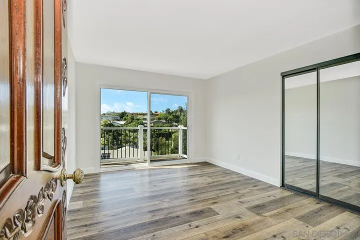 1935  Nautilus St  , La Jolla, CA 92037