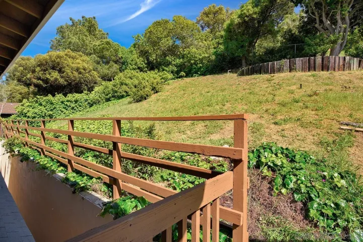 1935  Nautilus St  , La Jolla, CA 92037