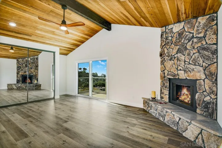 1935  Nautilus St  , La Jolla, CA 92037