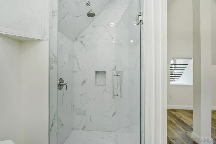 1935  Nautilus St  , La Jolla, CA 92037