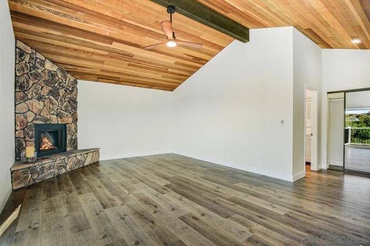 1935  Nautilus St  , La Jolla, CA 92037