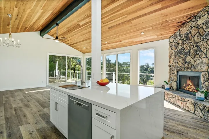 1935  Nautilus St  , La Jolla, CA 92037