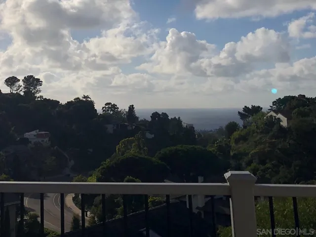 1935  Nautilus St  , La Jolla, CA 92037