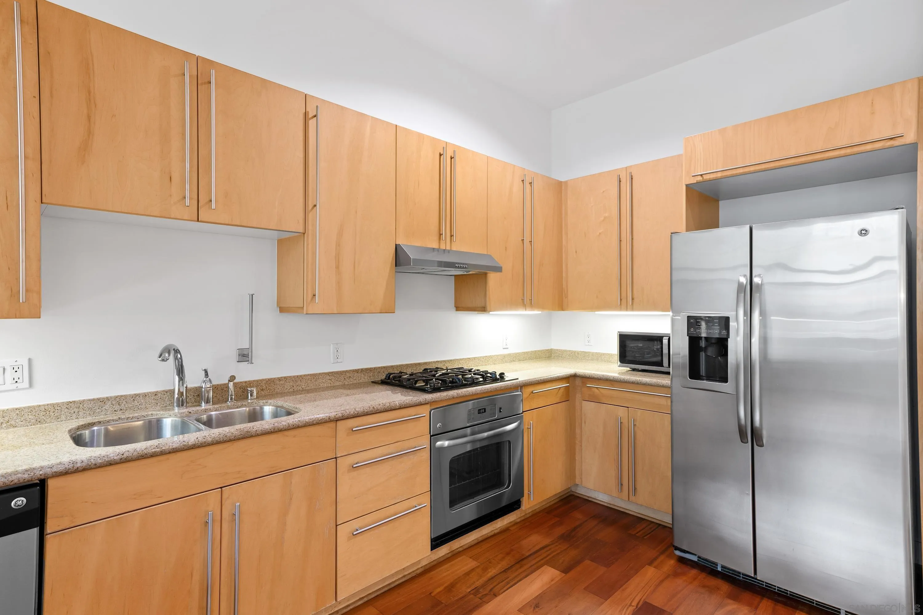 Photo #4: 240008394 Listing 