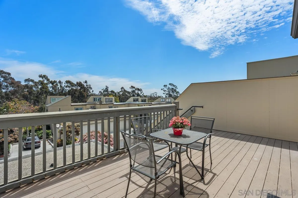Photo #5: 240008419 Listing 