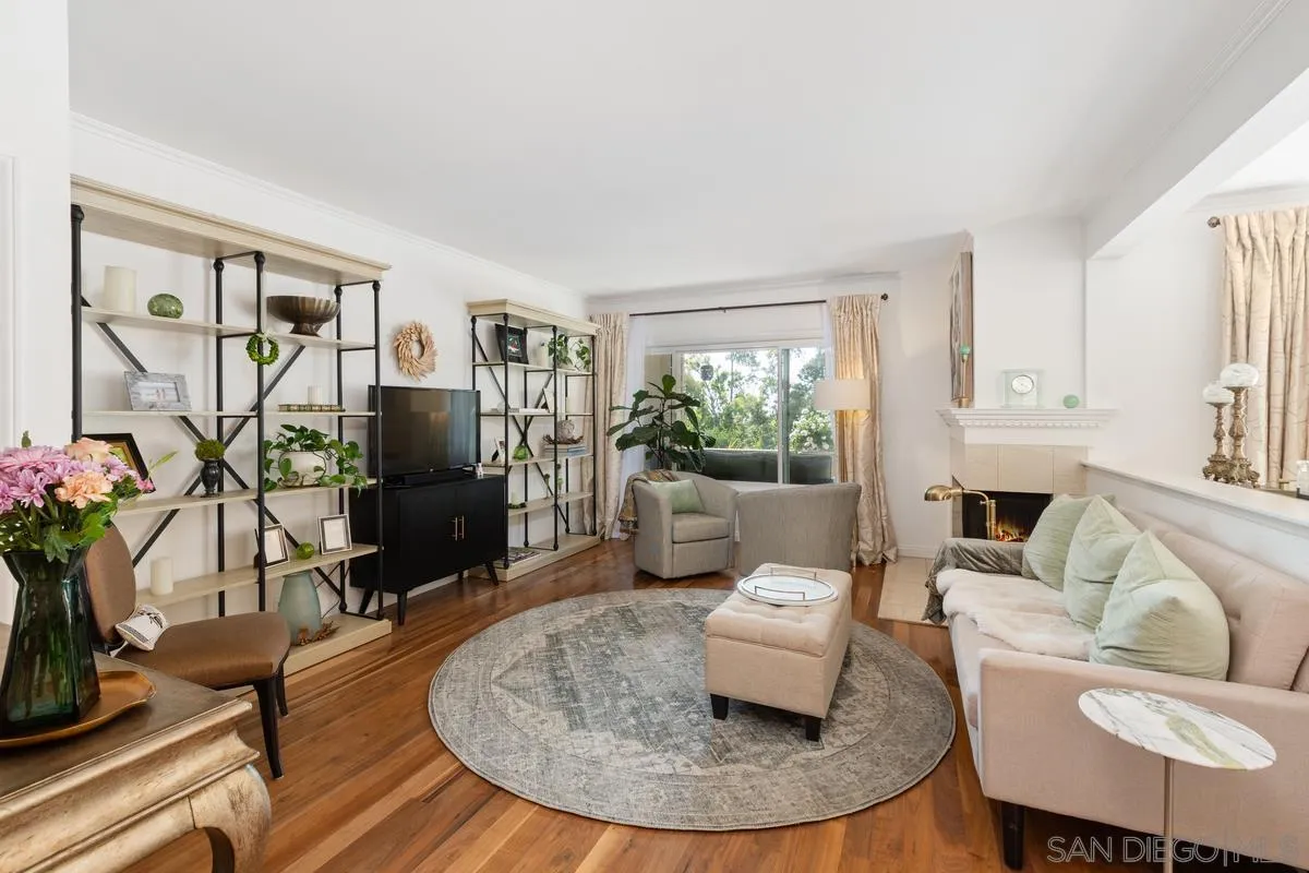 Photo #5: 240008518 Listing 