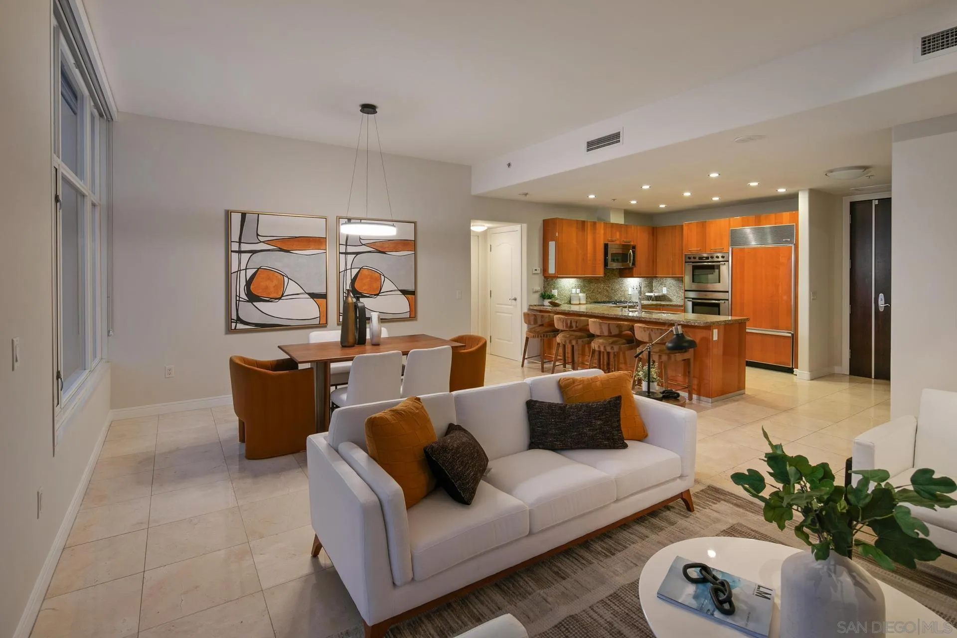 Photo #3: 240008628 Listing 