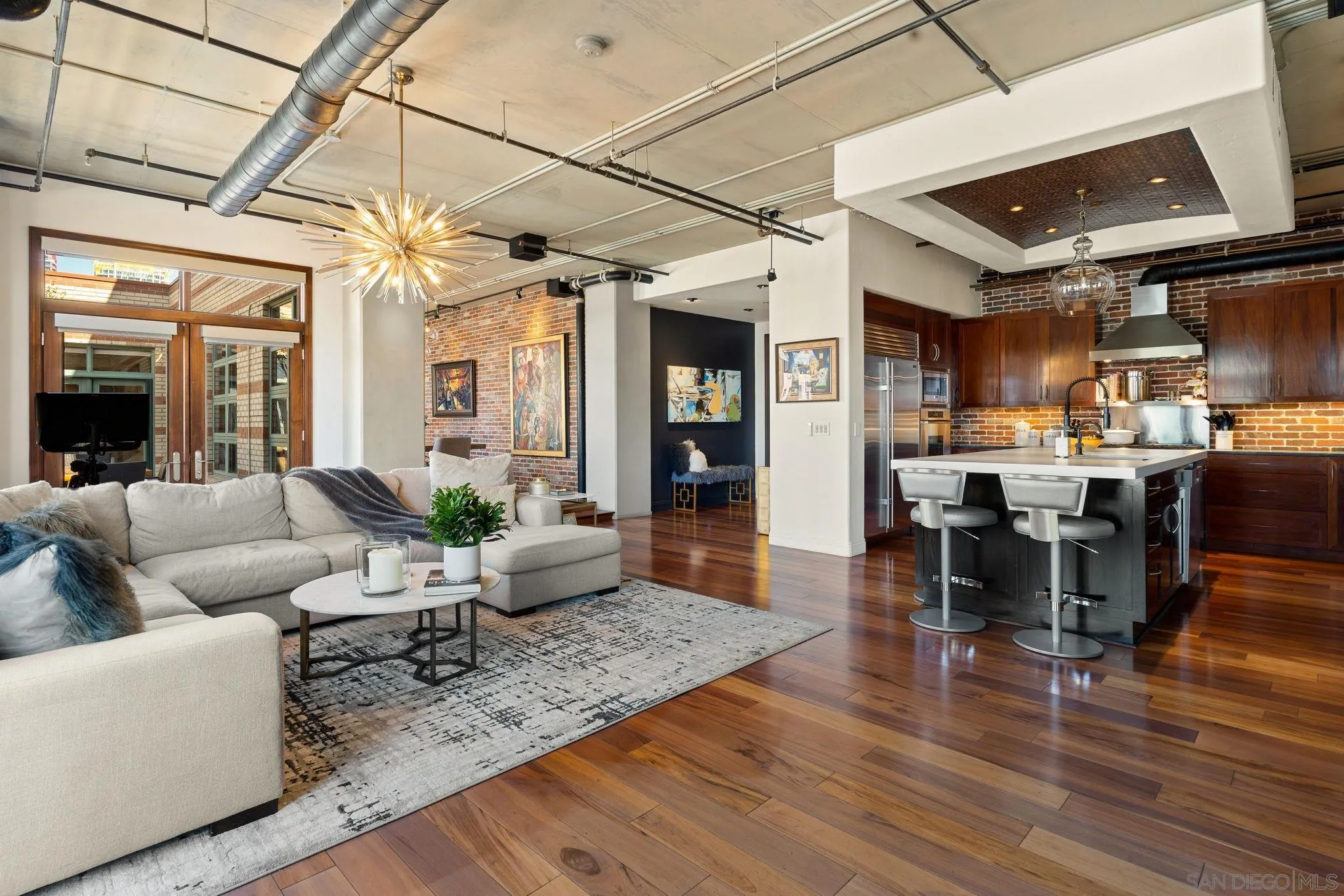 Photo #4: 240008744 Listing 