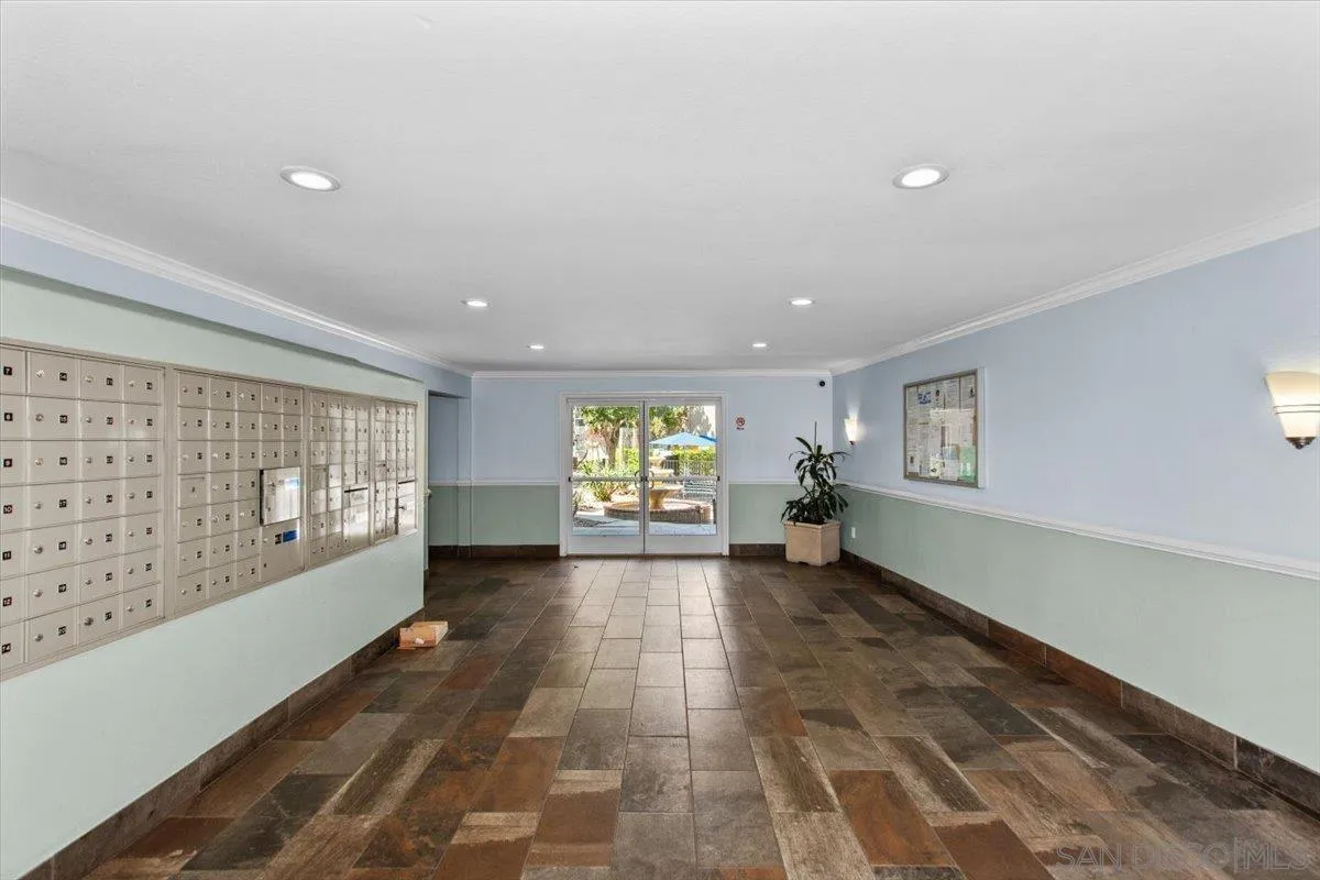 Photo #2: 240008748 Listing 