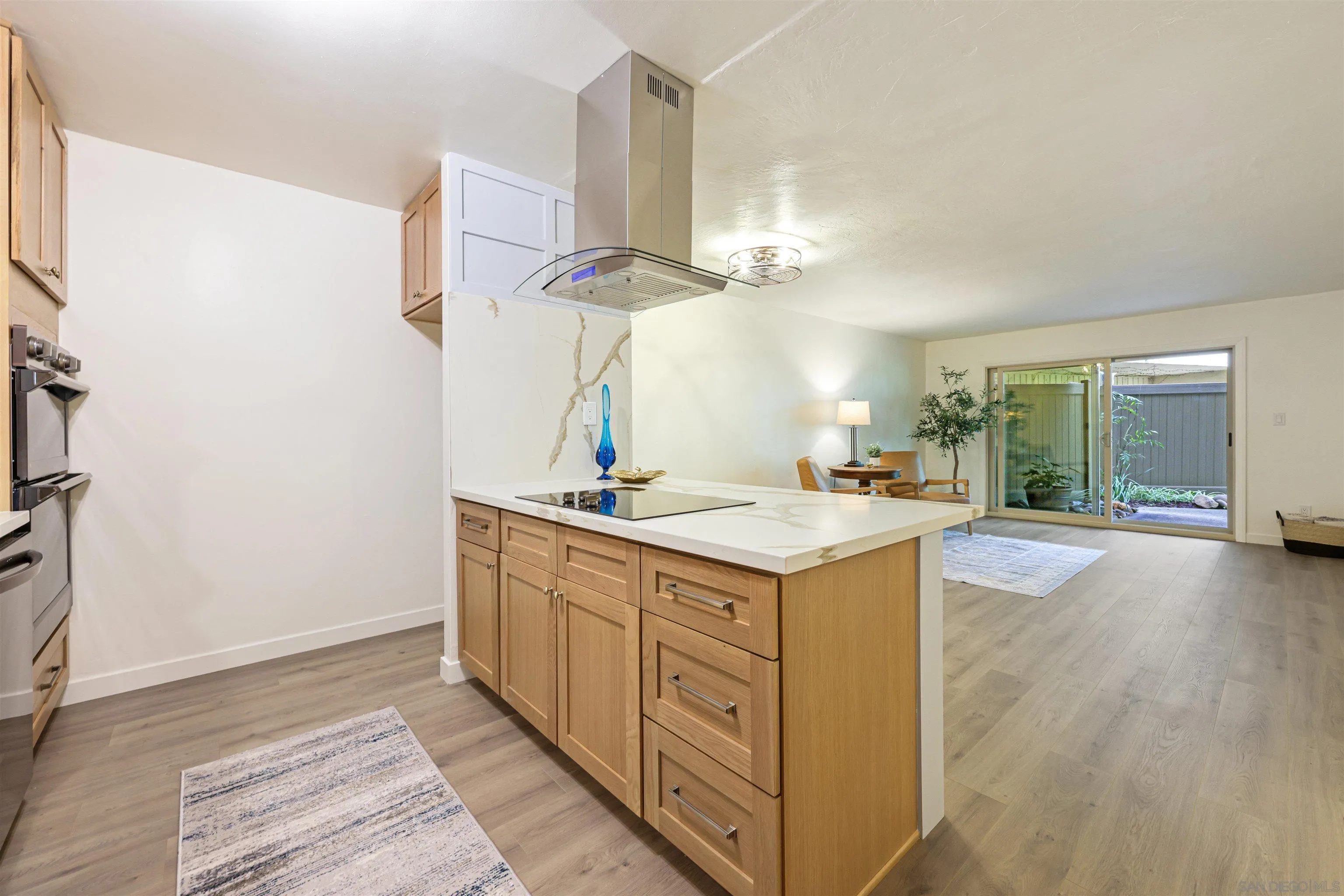 Photo #3: 240008755 Listing 