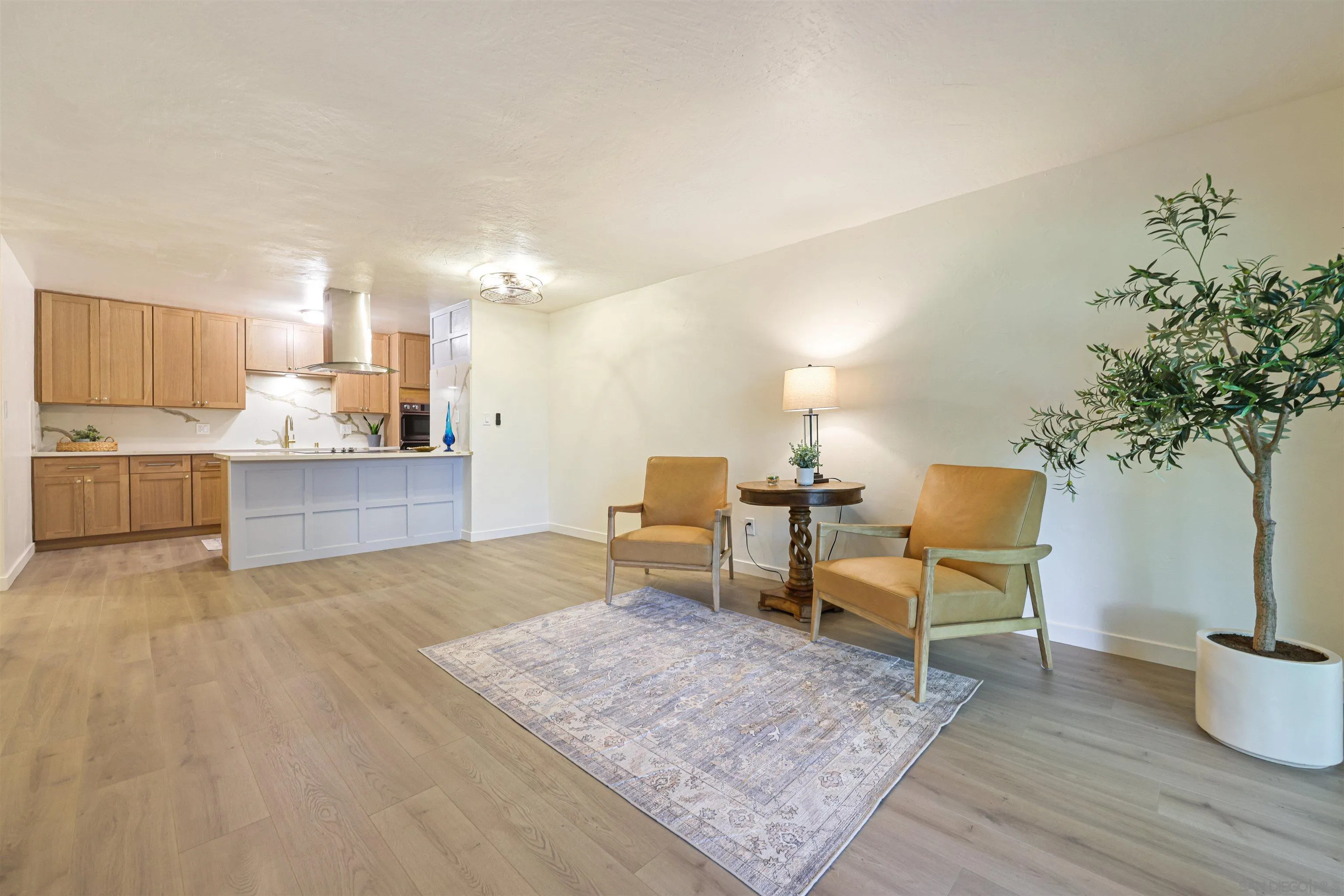 Photo #5: 240008755 Listing 