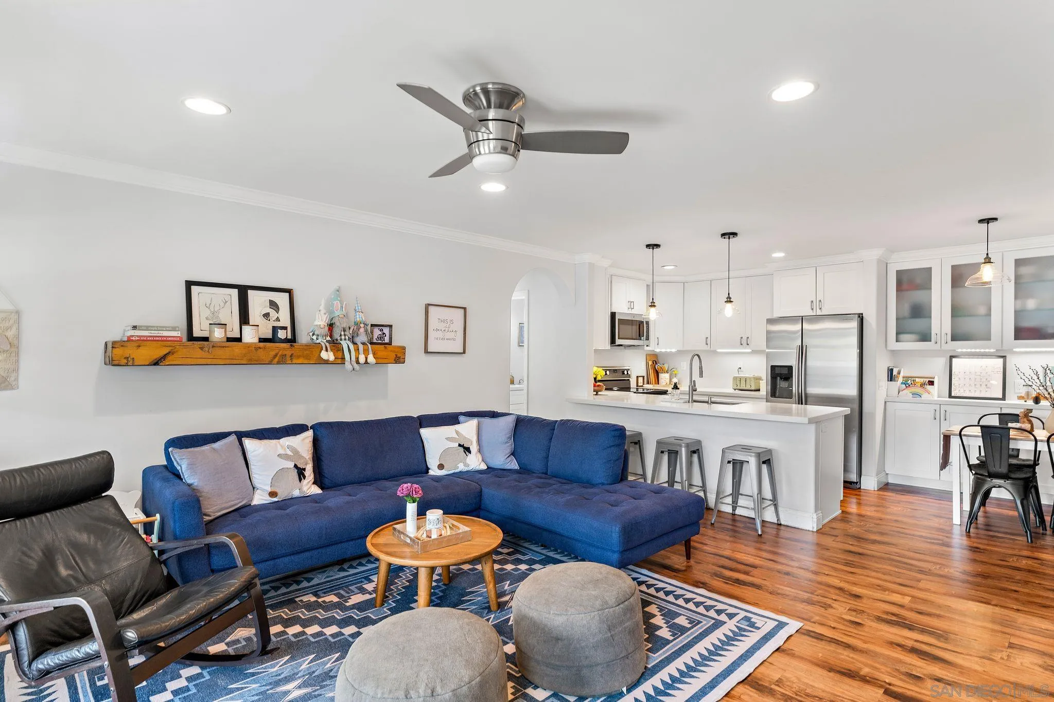 Photo #4: 240008772 Listing 