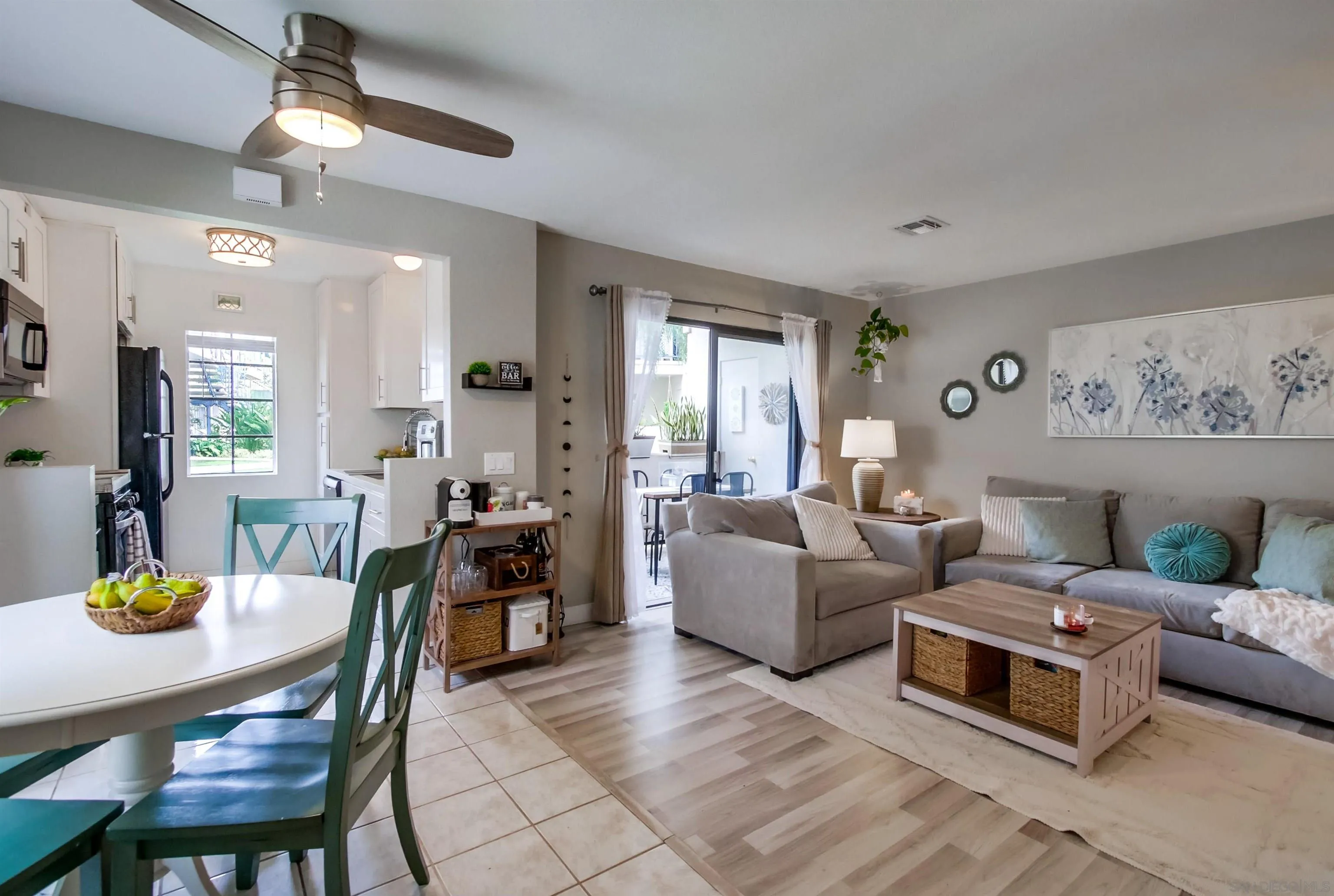 Photo #4: 240008820 Listing 