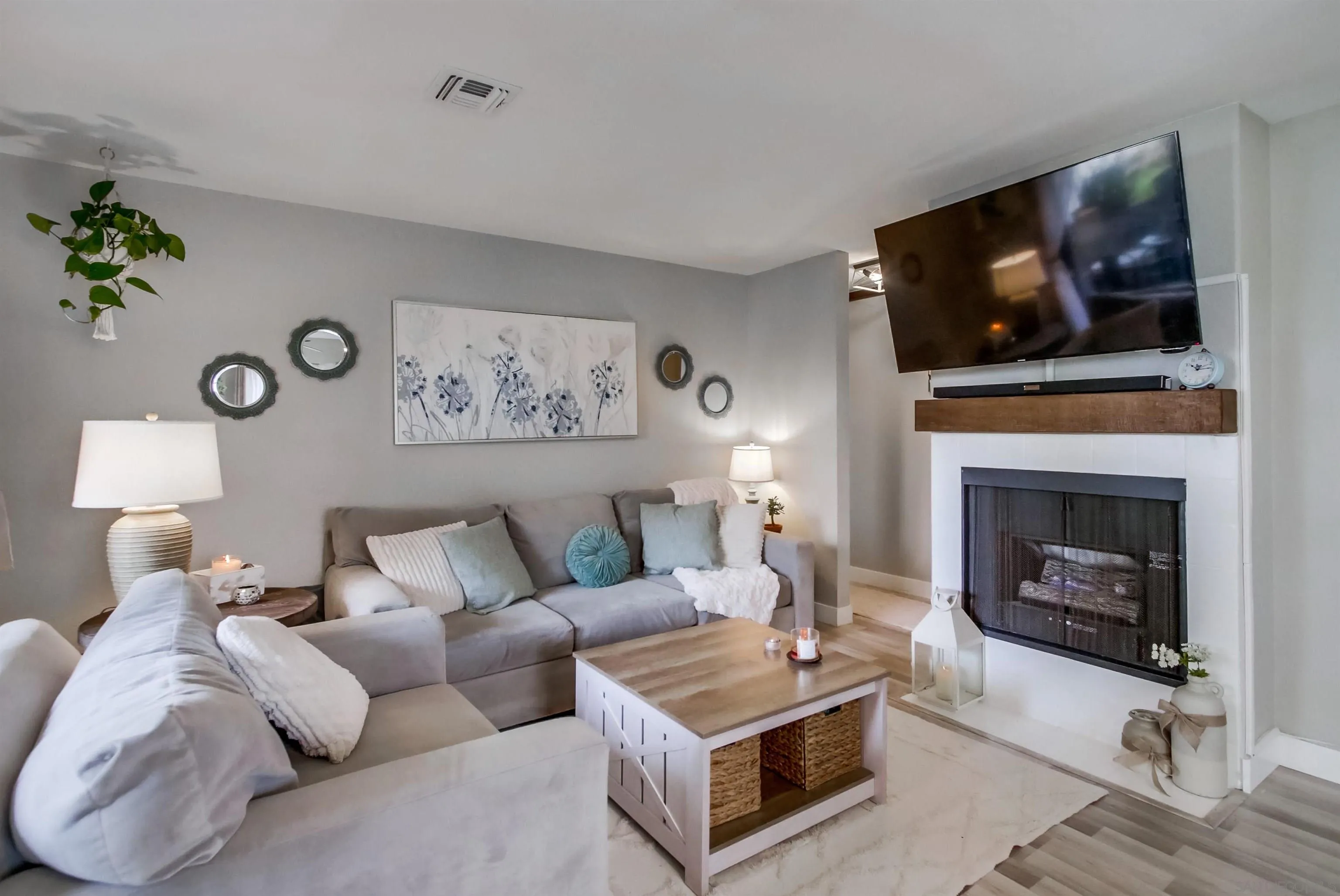 Photo #6: 240008820 Listing 