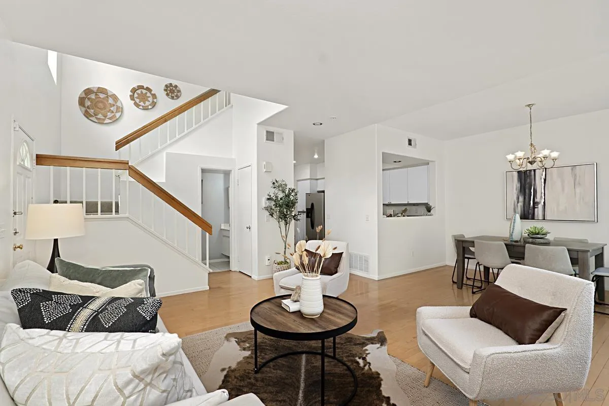 Photo #5: 240008943 Listing 