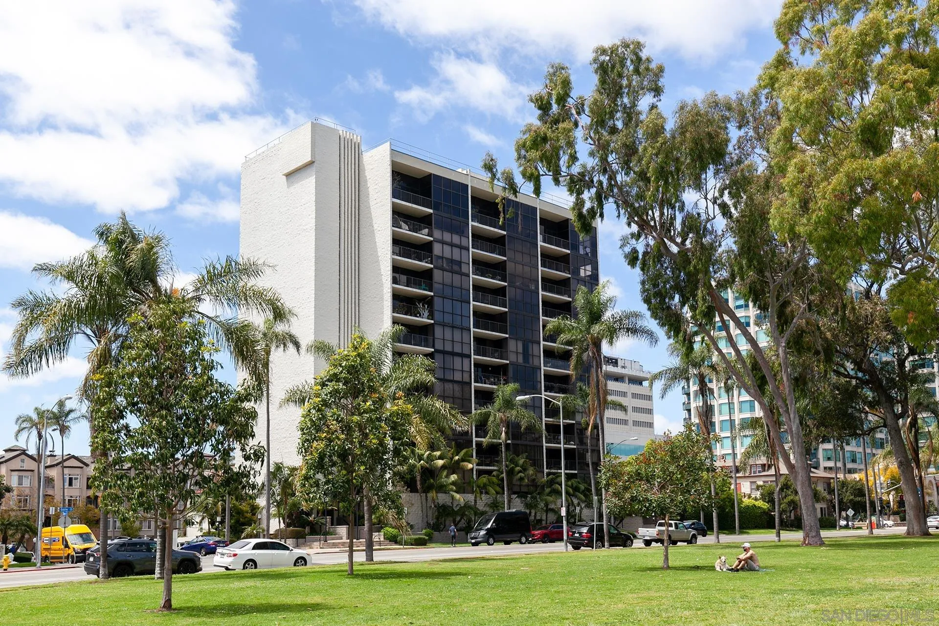 Photo #2: 240008944 Listing 