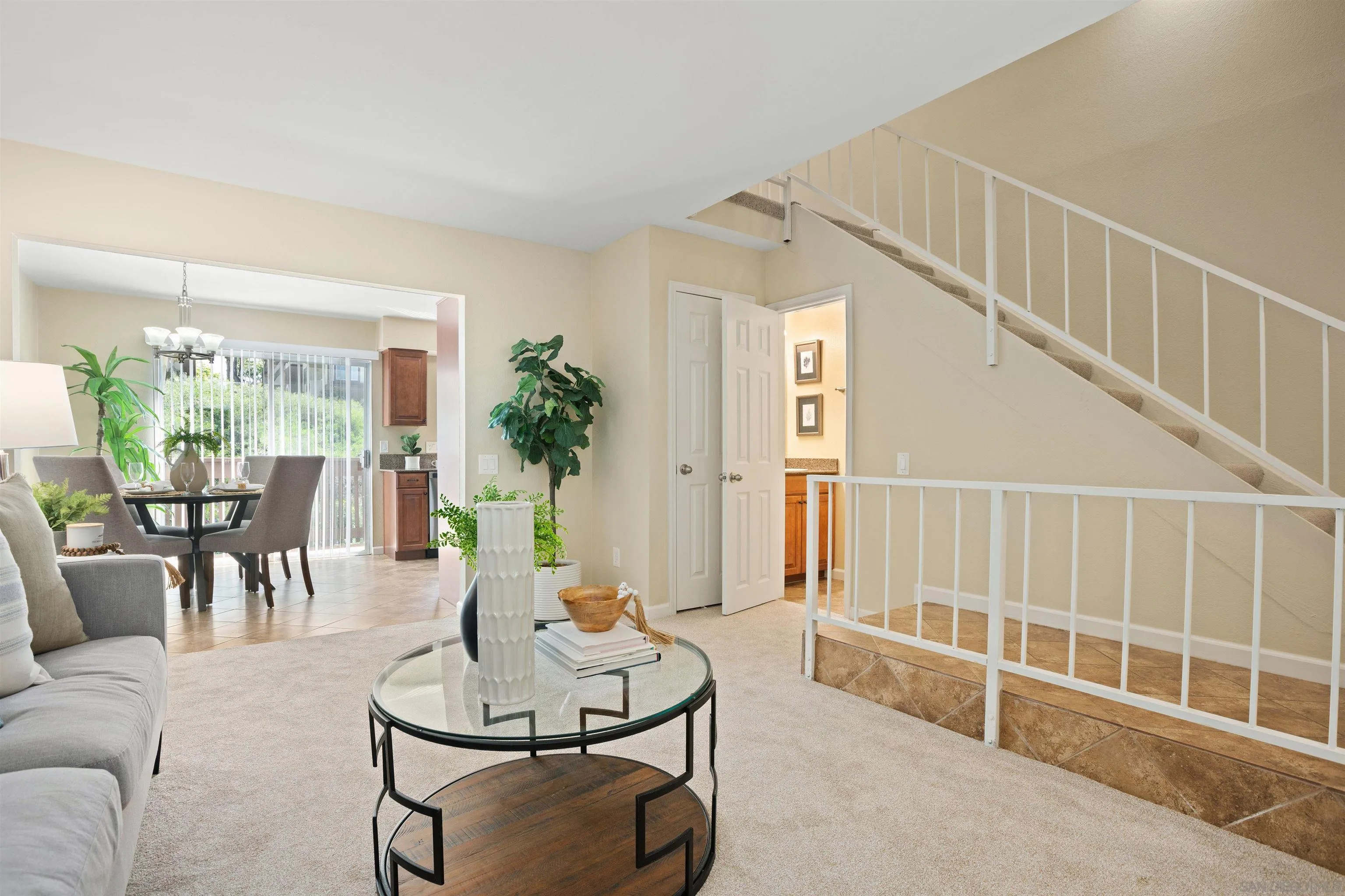 Photo #5: 240009012 Listing 